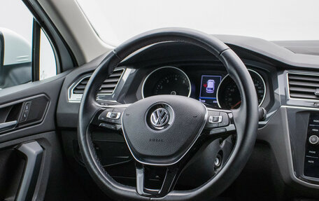 Volkswagen Tiguan II, 2020 год, 2 475 000 рублей, 16 фотография