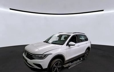Volkswagen Tiguan II, 2022 год, 2 282 000 рублей, 1 фотография