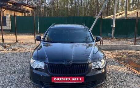 Skoda Superb III рестайлинг, 2011 год, 1 100 000 рублей, 17 фотография