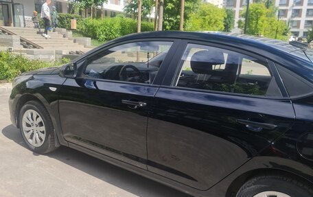 Hyundai Solaris II рестайлинг, 2017 год, 699 000 рублей, 3 фотография