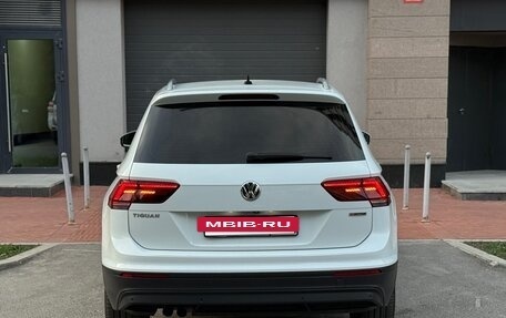 Volkswagen Tiguan II, 2020 год, 2 830 000 рублей, 6 фотография