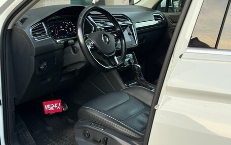 Volkswagen Tiguan II, 2020 год, 2 830 000 рублей, 3 фотография