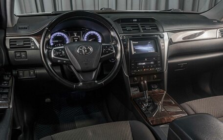 Toyota Camry, 2015 год, 1 949 000 рублей, 6 фотография