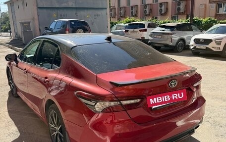 Toyota Camry, 2021 год, 3 000 000 рублей, 5 фотография