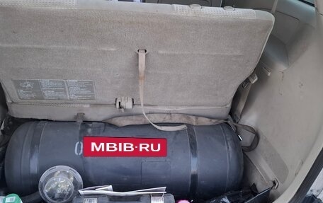 Mazda MPV II, 2004 год, 530 000 рублей, 10 фотография