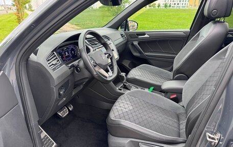 Volkswagen Tiguan II, 2022 год, 2 600 000 рублей, 25 фотография