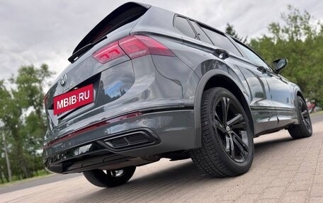 Volkswagen Tiguan II, 2022 год, 2 600 000 рублей, 18 фотография