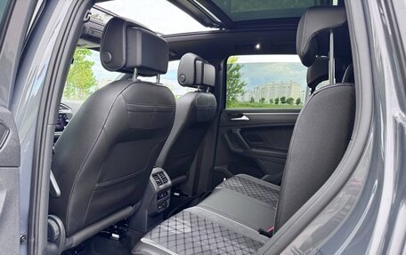 Volkswagen Tiguan II, 2022 год, 2 600 000 рублей, 30 фотография