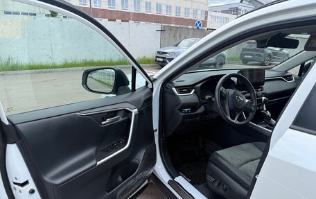 Toyota RAV4, 2024 год, 3 999 999 рублей, 12 фотография