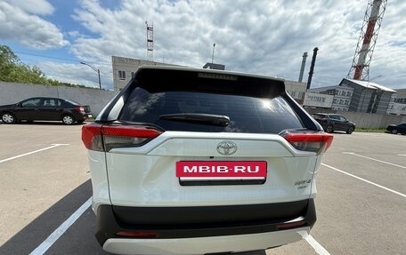 Toyota RAV4, 2024 год, 3 999 999 рублей, 6 фотография