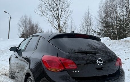 Opel Astra J, 2011 год, 599 000 рублей, 31 фотография