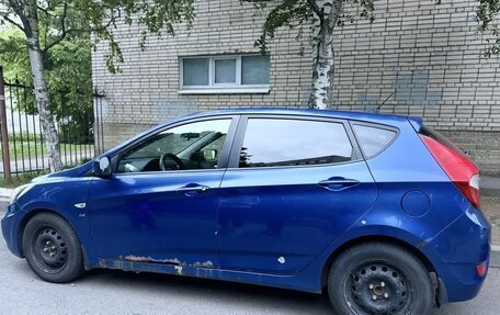 Hyundai Solaris II рестайлинг, 2012 год, 550 000 рублей, 3 фотография