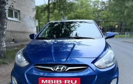 Hyundai Solaris II рестайлинг, 2012 год, 550 000 рублей, 7 фотография