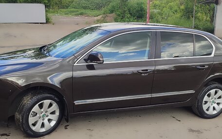 Skoda Superb III рестайлинг, 2013 год, 1 280 000 рублей, 5 фотография