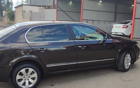 Skoda Superb III рестайлинг, 2013 год, 1 280 000 рублей, 12 фотография