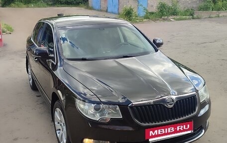 Skoda Superb III рестайлинг, 2013 год, 1 280 000 рублей, 2 фотография