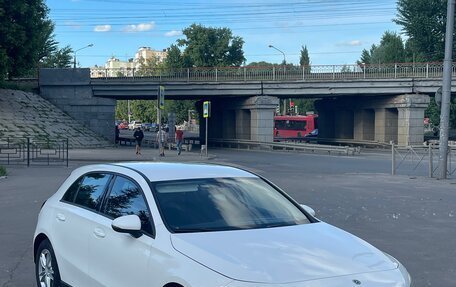 Mercedes-Benz A-Класс, 2018 год, 1 800 000 рублей, 5 фотография