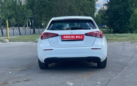 Mercedes-Benz A-Класс, 2018 год, 1 800 000 рублей, 7 фотография