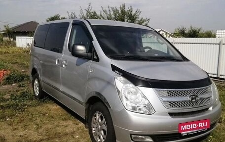 Hyundai Grand Starex Grand Starex I рестайлинг 2, 2010 год, 1 350 000 рублей, 2 фотография