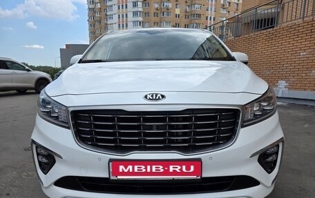 KIA Carnival III, 2018 год, 2 890 000 рублей, 4 фотография