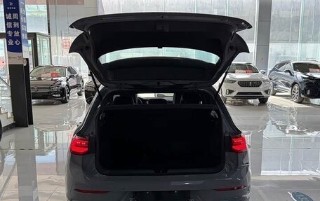 Volkswagen Golf VIII, 2023 год, 1 780 000 рублей, 7 фотография