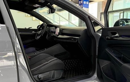 Volkswagen Golf VIII, 2023 год, 1 780 000 рублей, 10 фотография
