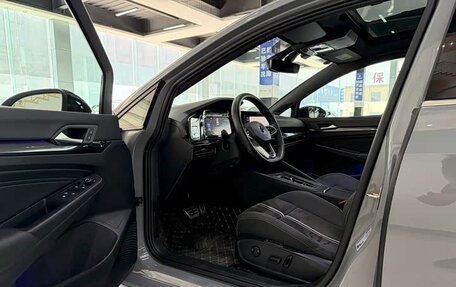 Volkswagen Golf VIII, 2023 год, 1 780 000 рублей, 11 фотография