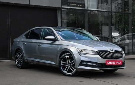 Skoda Superb III рестайлинг, 2024 год, 3 690 000 рублей, 4 фотография