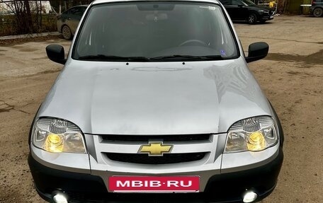 Chevrolet Niva I рестайлинг, 2012 год, 499 999 рублей, 2 фотография