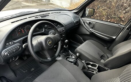 Chevrolet Niva I рестайлинг, 2012 год, 499 999 рублей, 8 фотография