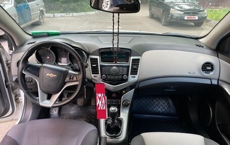 Chevrolet Cruze II, 2011 год, 700 000 рублей, 14 фотография