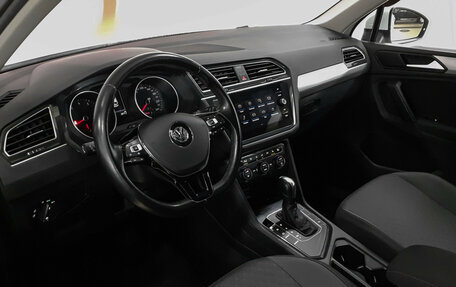Volkswagen Tiguan II, 2020 год, 2 202 000 рублей, 8 фотография