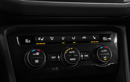 Volkswagen Tiguan II, 2020 год, 2 202 000 рублей, 16 фотография