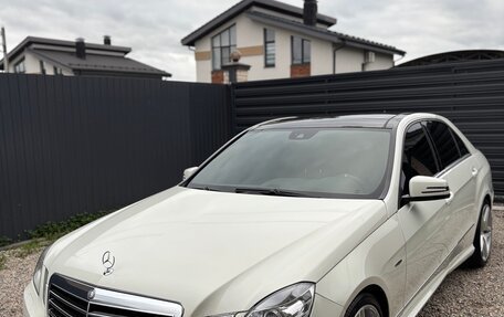 Mercedes-Benz E-Класс, 2012 год, 2 500 000 рублей, 3 фотография