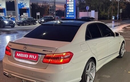 Mercedes-Benz E-Класс, 2012 год, 2 500 000 рублей, 6 фотография
