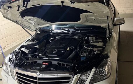 Mercedes-Benz E-Класс, 2012 год, 2 500 000 рублей, 11 фотография