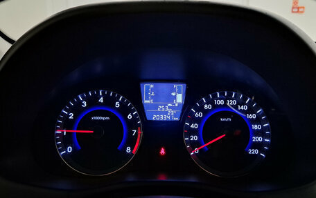 Hyundai Solaris II рестайлинг, 2014 год, 704 000 рублей, 13 фотография