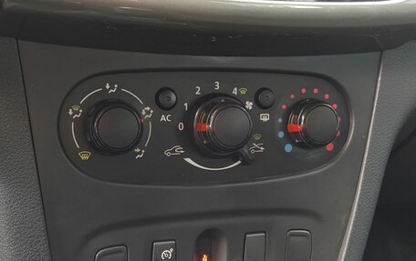 Renault Sandero II рестайлинг, 2014 год, 1 050 000 рублей, 14 фотография