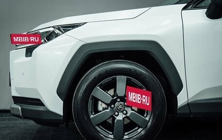 Toyota RAV4, 2025 год, 4 270 000 рублей, 6 фотография