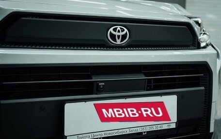 Toyota RAV4, 2025 год, 4 270 000 рублей, 9 фотография