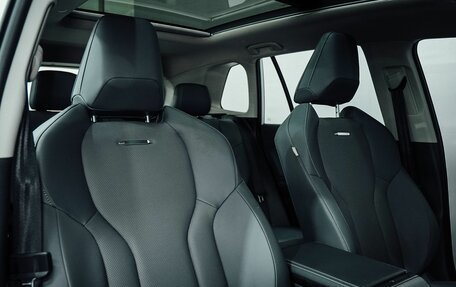 Toyota RAV4, 2025 год, 4 270 000 рублей, 32 фотография