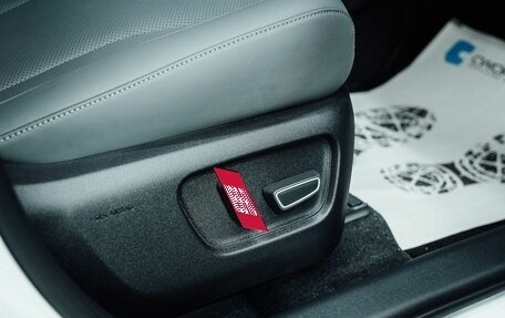 Toyota RAV4, 2025 год, 4 270 000 рублей, 23 фотография