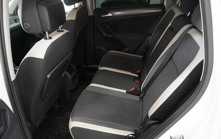 Volkswagen Tiguan II, 2020 год, 2 550 000 рублей, 11 фотография