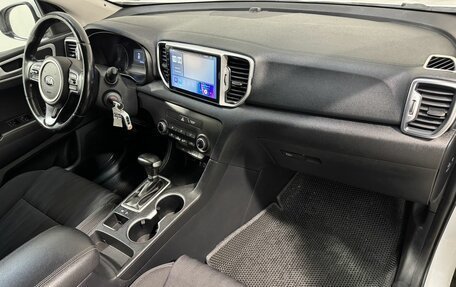 KIA Sportage IV рестайлинг, 2017 год, 1 799 800 рублей, 3 фотография
