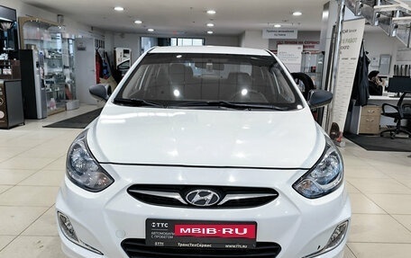 Hyundai Solaris II рестайлинг, 2012 год, 690 000 рублей, 2 фотография