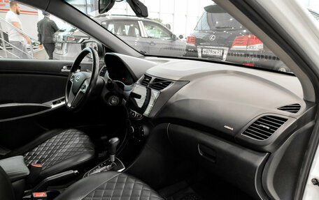 Hyundai Solaris II рестайлинг, 2012 год, 690 000 рублей, 11 фотография
