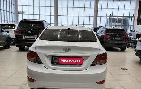 Hyundai Solaris II рестайлинг, 2012 год, 690 000 рублей, 6 фотография