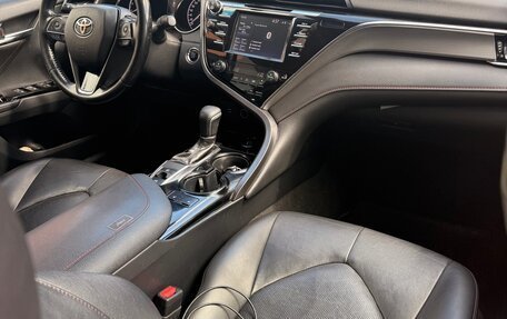 Toyota Camry, 2020 год, 2 850 000 рублей, 11 фотография