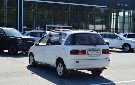 Toyota Ipsum II, 2000 год, 569 000 рублей, 5 фотография