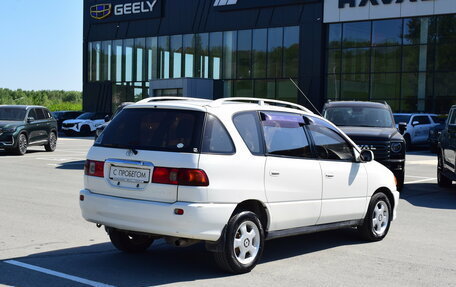 Toyota Ipsum II, 2000 год, 569 000 рублей, 4 фотография